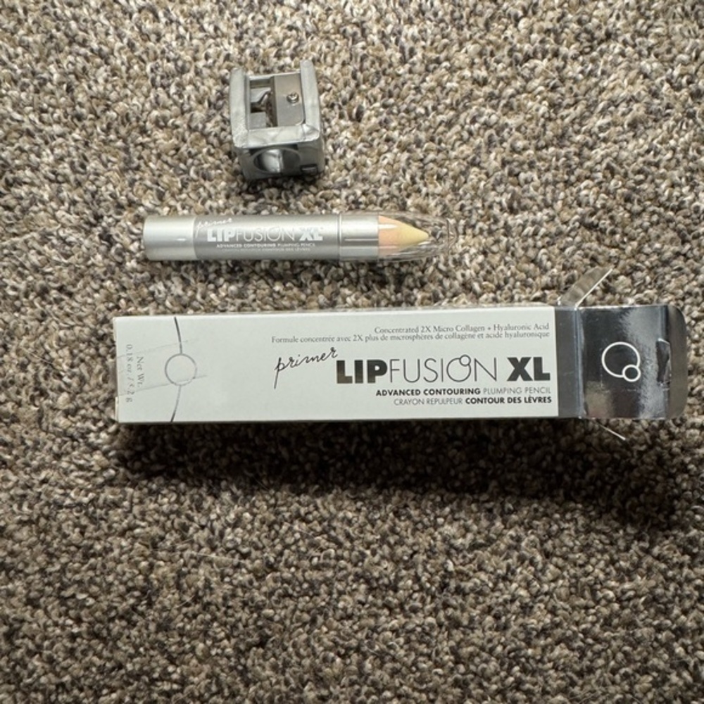 Primer LipFusion XL Contouring Lip Pencil